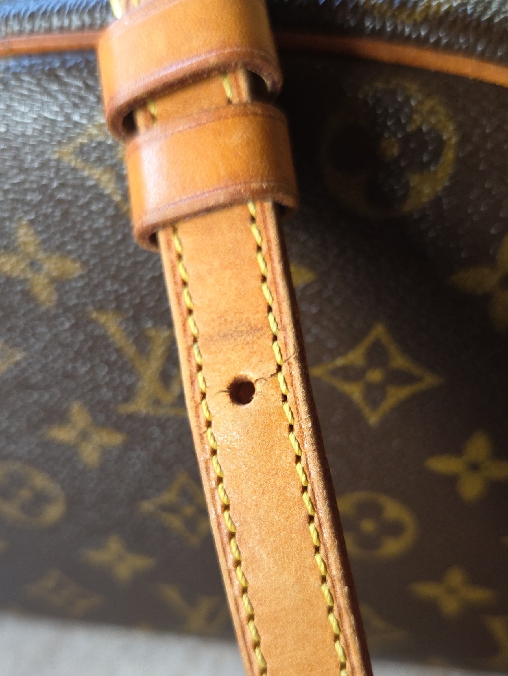 Louis Vuitton Vintage Monogram Blois Crossbody Bag - Picture 7 of 11